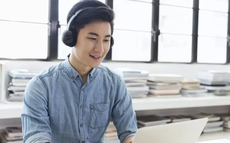 Student working in research library